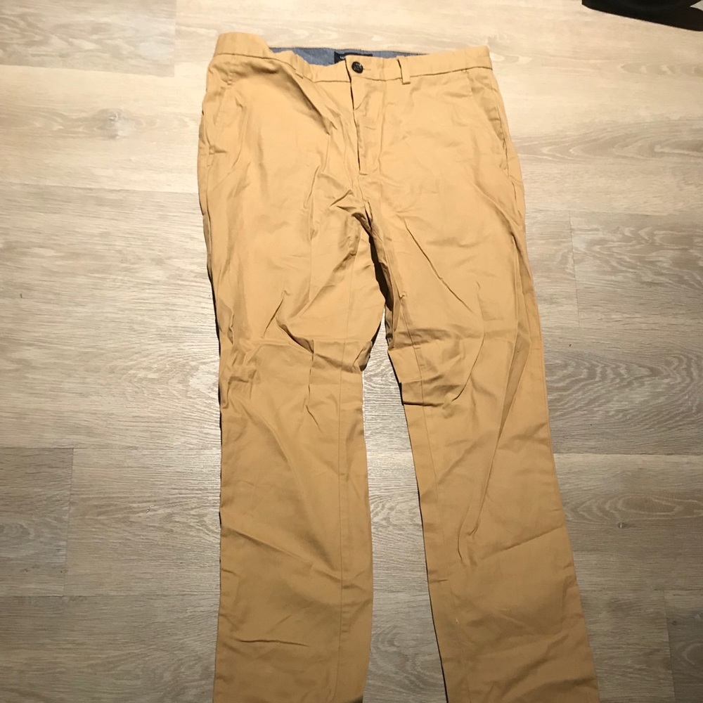 Men’s chinos
